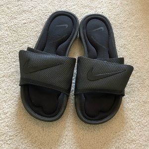 Black Nike Slides